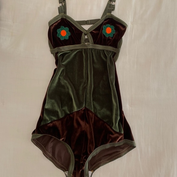 Solstice Intimates Flower Power Velvet Bodysuit S - Picture 6 of 7